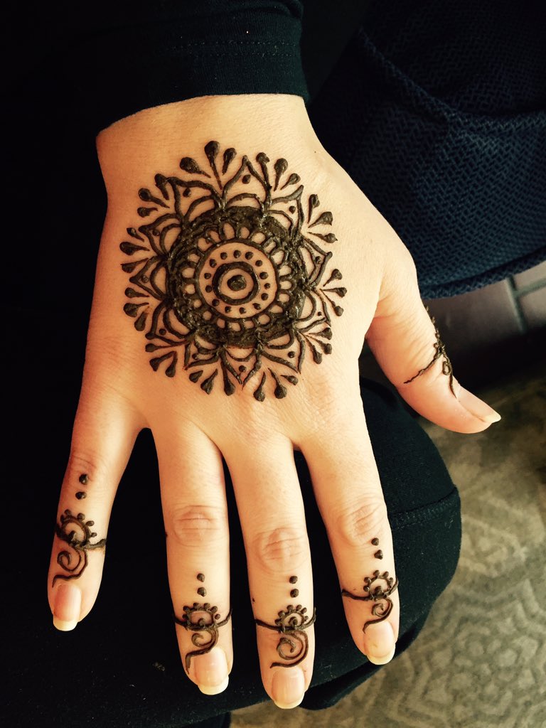 visionintuitive's tweet image. Henna by Christalene K
