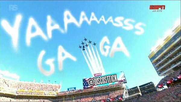 Gabriela_sntg's tweet photo. GAGA KILLED IT 

#SuperBowlGoesGaga https://t.co/CLsxYy9waY