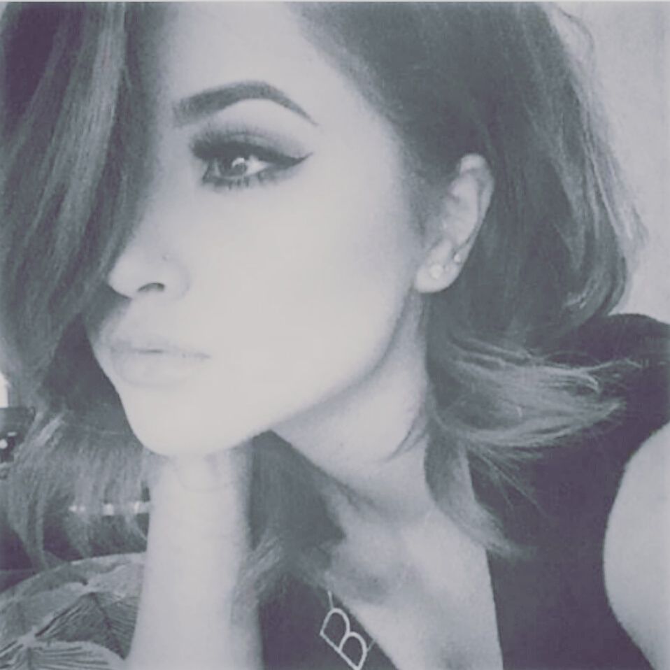 sheilanicole24's tweet photo. 😘😘😘✌😍😍 https://t.co/rmuuRD6Ieh