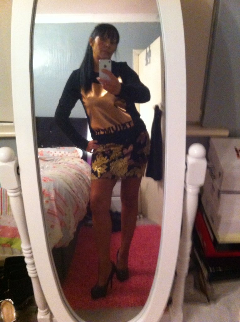 Pinkandwild's tweet photo. #FashionShow #FauxLeatherSkirt #StatementTop #Triumph #MJsWorld https://t.co/5dCcBhUs5k