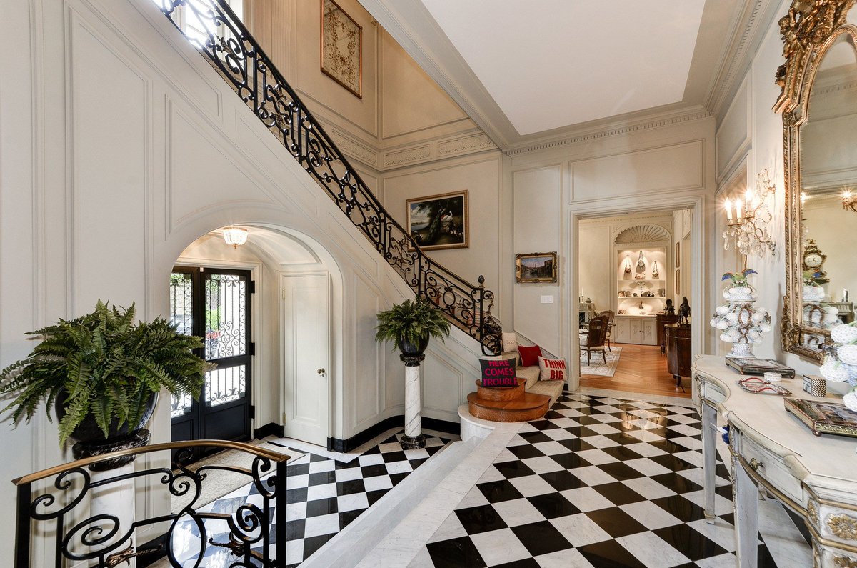 ArchDigest's tweet photo. Washington, D.C.'s most expensive listing takes you back to the roaring 1920s: https://t.co/XVlb3Ixo1e https://t.co/CAOvUiPy0A