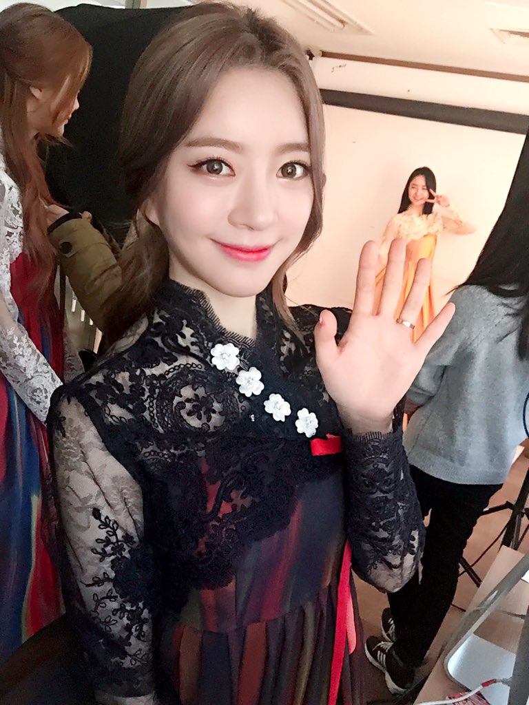 한복 입고 공주가 되어버린 아이돌 | 인스티즈