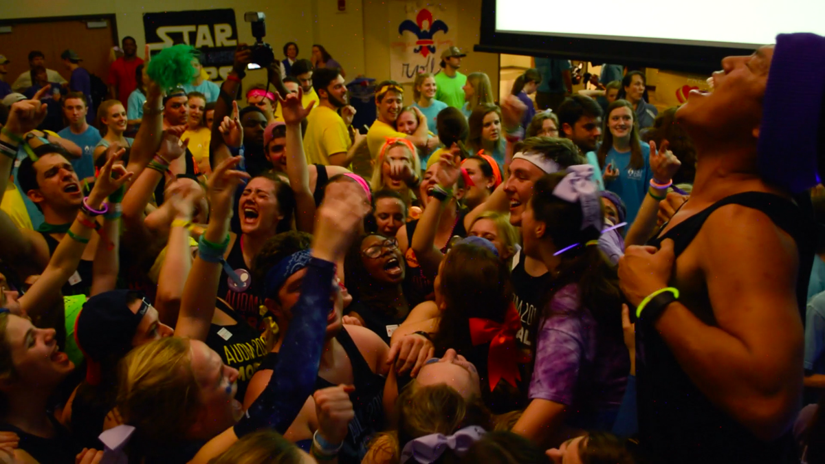 TheAUPlainsman's tweet photo. VIDEO: Auburn University Dance Marathon 2016
https://t.co/HxoRIhNTQc https://t.co/taOIIqQon5
