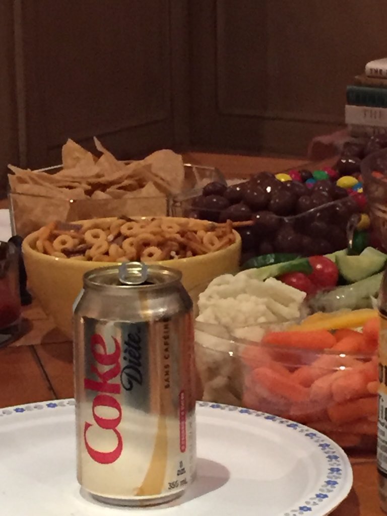 zachhershh's tweet image. #2MuchFood #Sb50 #rta232