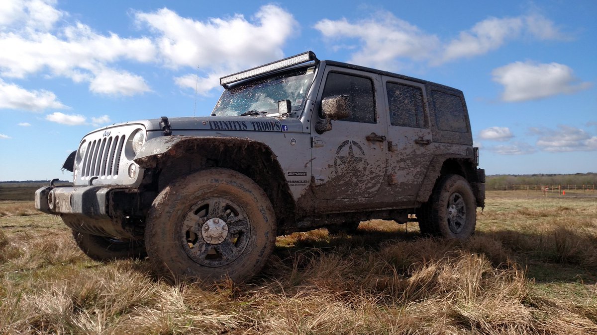 trinitystroops's tweet image. Spreading awareness at weekend Jeep event. #TrinitysTroops #JeepinWithJudd