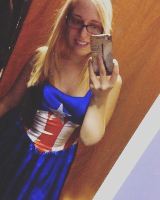 cheyenne_710's tweet image. @FANEXPOCANADA #TeamCap all the way!!! #teamfreedom #noregistration