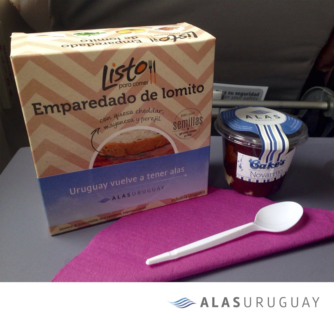 AlasUruguay's tweet photo. Disfrutá de deliciosos productos de Listo Para Comer y Cakes en tus viajes. https://t.co/tpDjSfgpew
