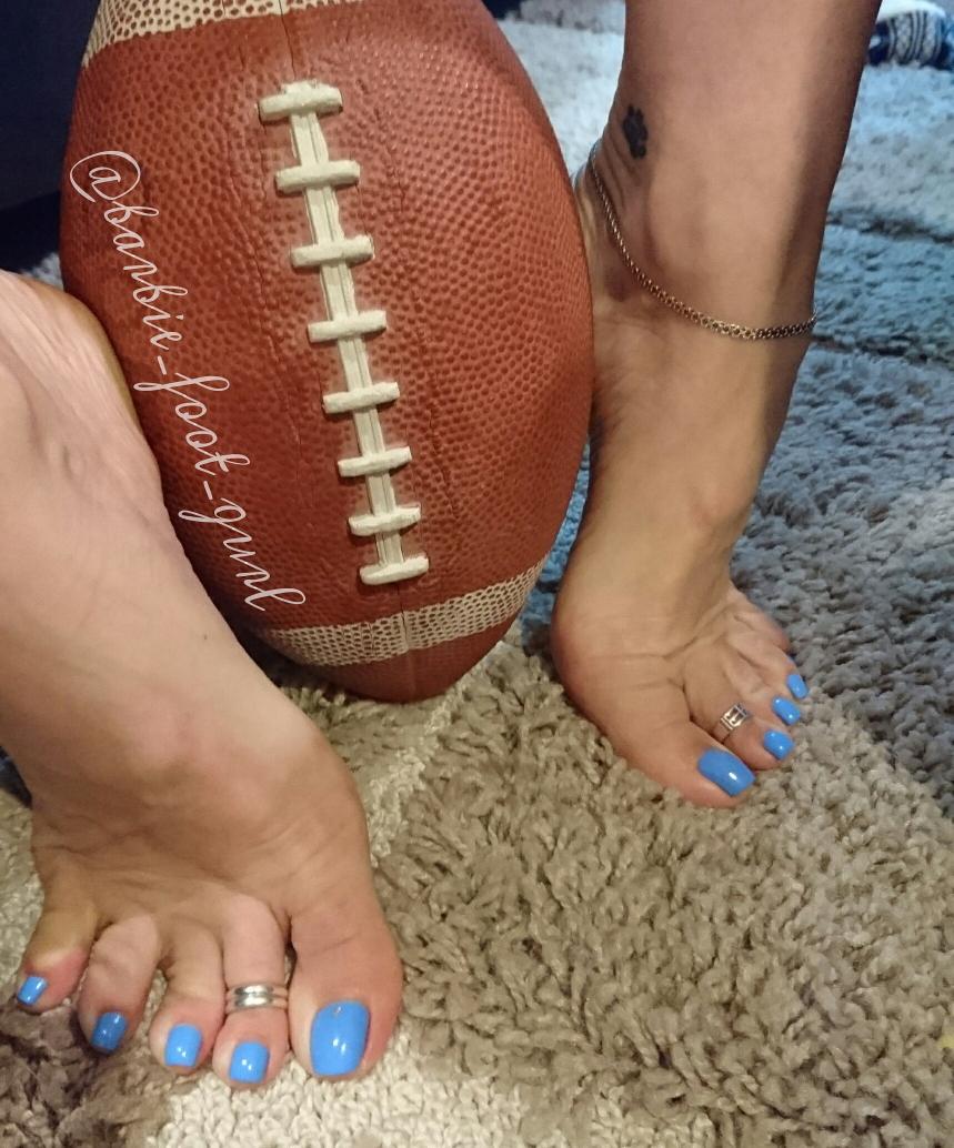 Barbie Foot Gurl tweet media