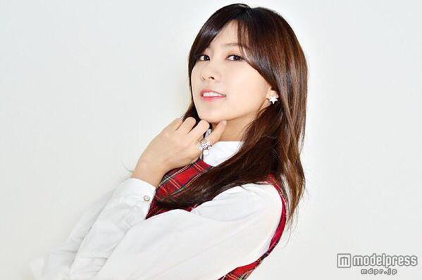 GRLGROUPCONFESS's tweet photo. when will other members from apink (not just naeun and chorong) get photoshoots too? they are all so gorgeous .. https://t.co/HrHZhG9Ylc