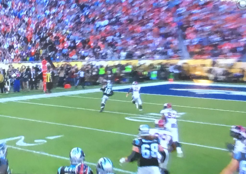 kendrick38's tweet photo. That was a Cold.....Play... get it? #halftimehumor #SB50 #SuperBowl50 https://t.co/Obdpi9WoCs