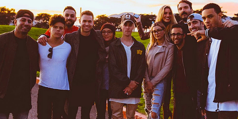 people's tweet photo. Justin Bieber reunites with Hailey Baldwin in San Francisco ahead of the Super Bowl https://t.co/RFmT3G6vHa #SB50 https://t.co/H9GNq1K8w0