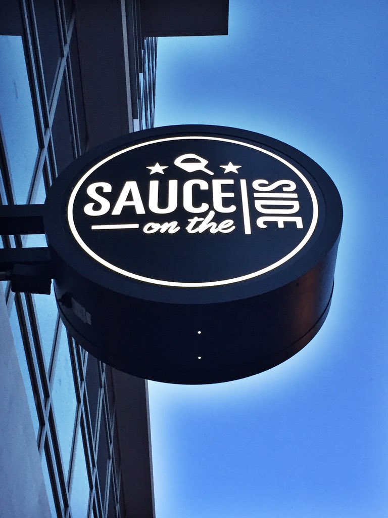 abigailmparra26's tweet photo. 7. Did you know that .@eatmorecalzones moved locations? You can find them at 8th and Locust! #SLUvLU https://t.co/WUNoyLlfgG