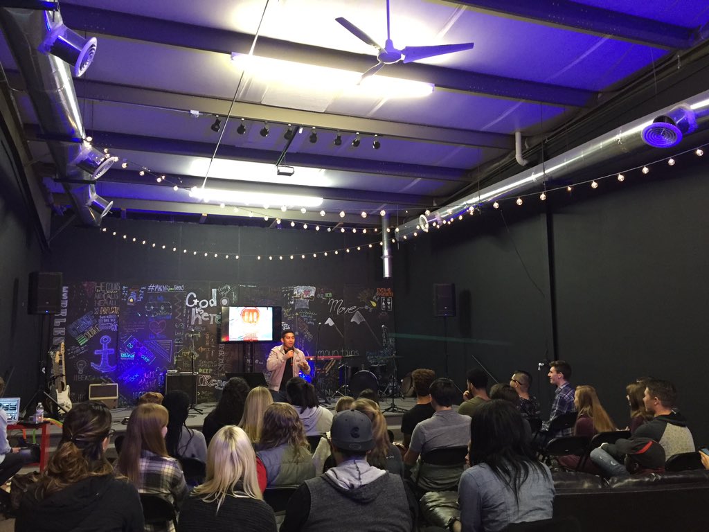 geannawilde's tweet photo. I have the BEST youth leaders ever!!! Manny is killin it tonight at @atlcrossculture! #faqs https://t.co/EWnq0exTNo