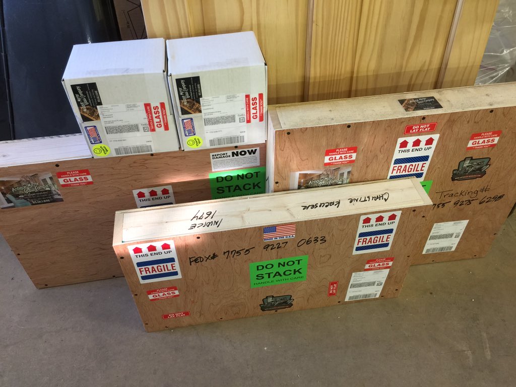 bebold_justbe's tweet photo. Even on a Sunday Rob is busy getting crates out to clients.  #timelessreflections #antiquemirrorglasscompany https://t.co/0miKLcyQnz
