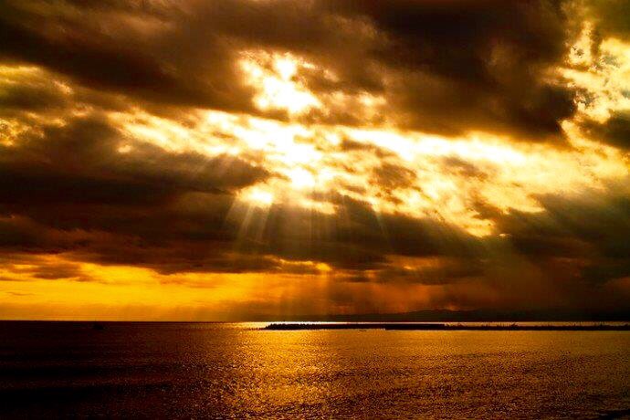 anje_jolie's tweet photo. #Angeloftheladder #photography #hope https://t.co/fy3acmfuqk