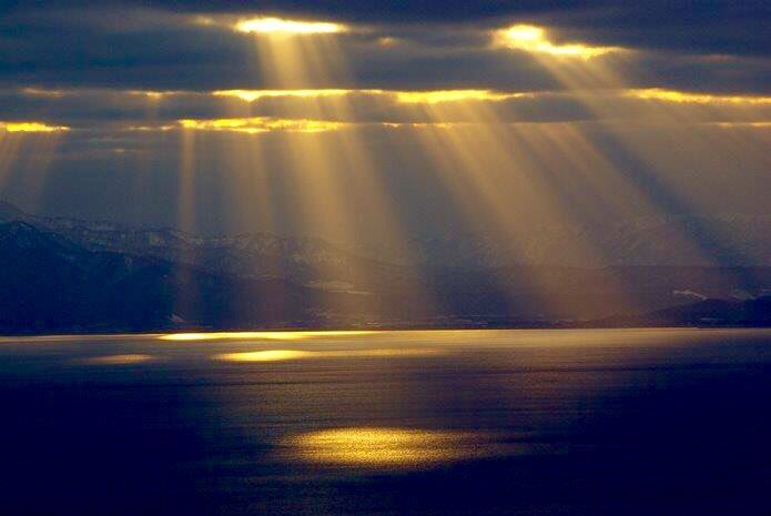 anje_jolie's tweet photo. #Angeloftheladder #photography #hope https://t.co/6OBrfpc3Ps