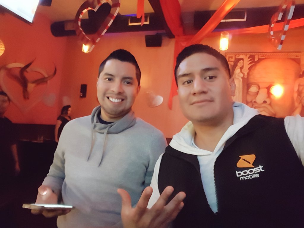 Jesse_Chauca's tweet photo. #Sprint4NYC #BrooklynStrong & #GoDiegoGo repping #BoostBold #SuperBowlSunday @vtruongcao Can youπUs! @LauraMcLaugh96 https://t.co/AeghJHk2Bs