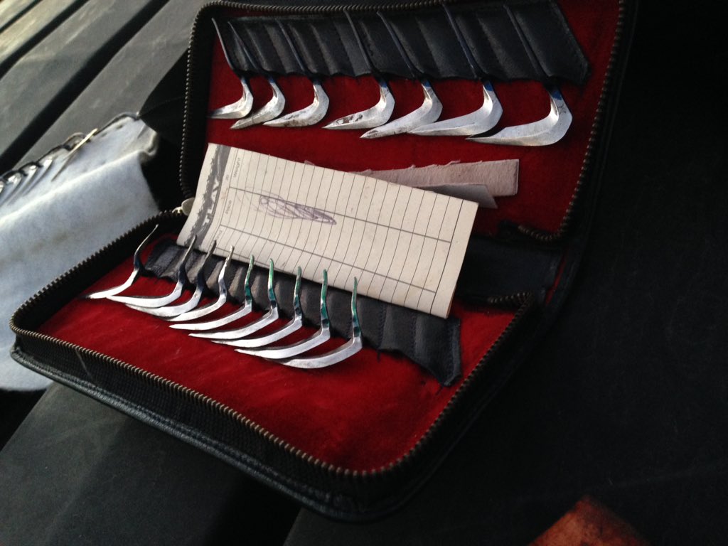 SuzannePhan's tweet photo. #Cockfighting weapons dumped by suspects in neighbors yard in #Modesto #roosterfighting #rooster @ABC10 #abc10 https://t.co/J5SRM4bHnd