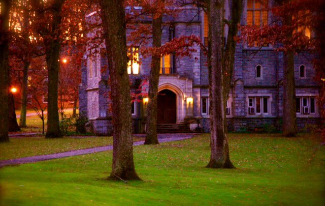 CampusesCollege's tweet photo. Drew University (Madison, Nj)🌳🌿🐎 https://t.co/COBgMrjuDr