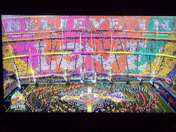 Musy84's tweet photo. Love Coldplay ❤️🎤 https://t.co/gMXHz7s4EH