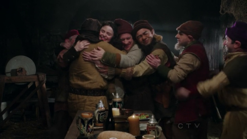 Seananigans418's tweet photo. Much love to all the #Candies who celebrated #DwarfAppreciationWeek with us. We had a BLAST #HeighHo - Video soon! https://t.co/DS5UNV54kh