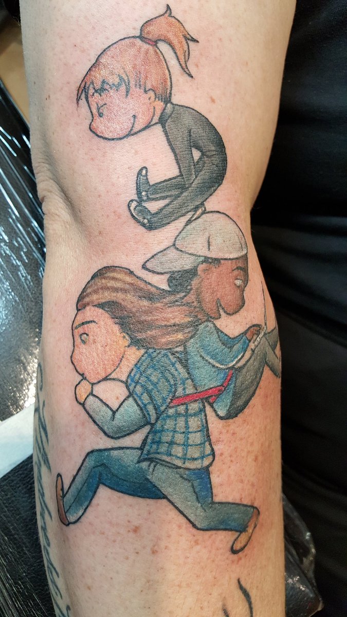 alikitty619's tweet photo. @Dean_Devlin @ChristianKane01 @AldisHodge @BethRiesgraf @jonrog1 new #Leverage tattoo! https://t.co/7zmHhBWQxs