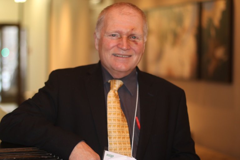 hsiemens's tweet photo. .#CFA president says public trust is a concern for ag https://t.co/ES7J5cMuGw we are too apologetic. giving in https://t.co/h8bLGiL6vm