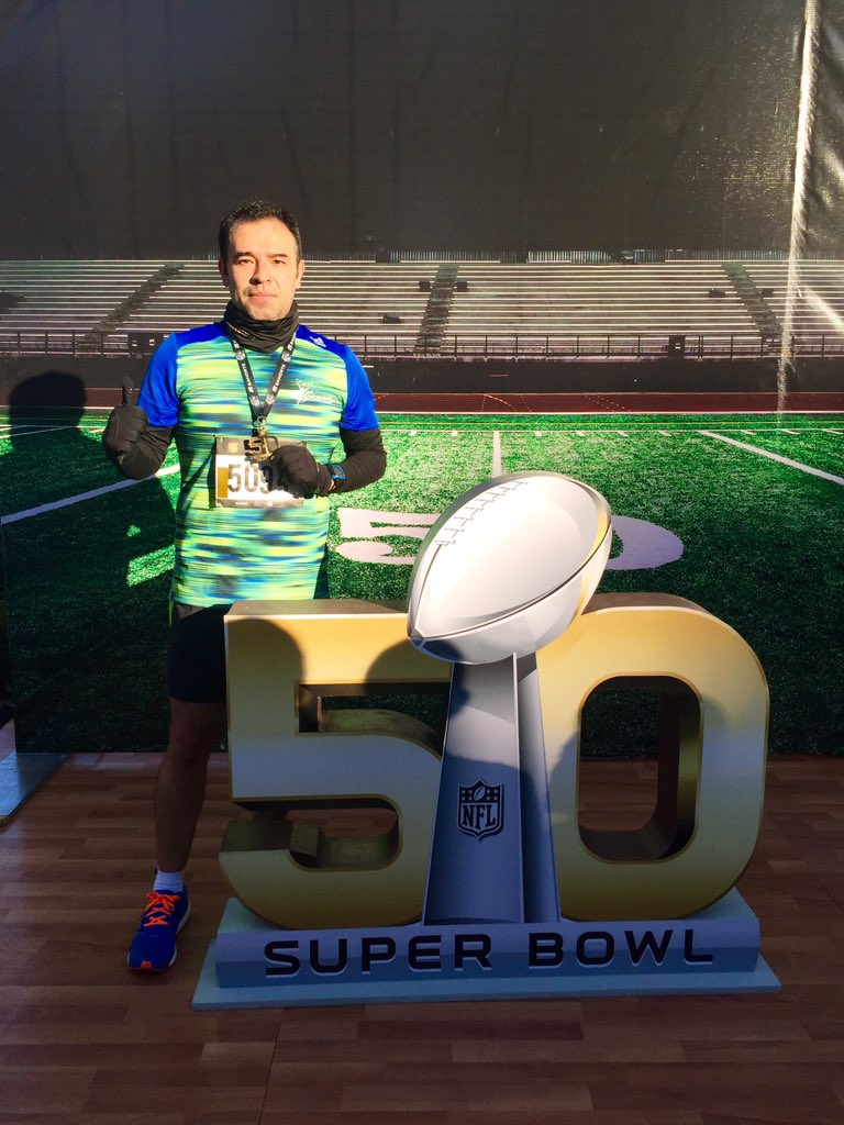 jarenass's tweet photo. #nflfanrun #YoElegiCorrer #ClubCotzoani #CDMX #NFLFanRace #CARvsDEN #SB50 #SuperBowl #SuperBowlDeOro https://t.co/zkkZtyq1uH