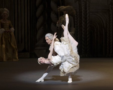 CriticalDance tweet media