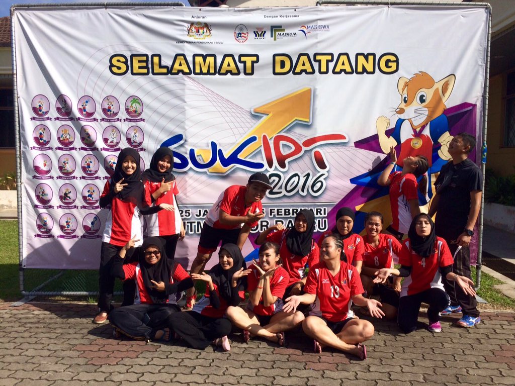 maisarrazaini's tweet photo. No matter what happens, the memories in SUKIPT2016 can never be replaced! 🌹🌹 #volleyball #polimalaysia #SUKIPT2016 https://t.co/UymghWUjnc