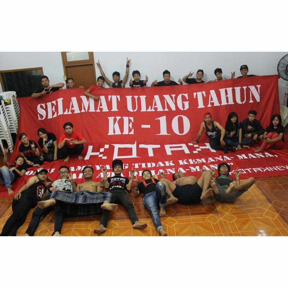 Hayo masih pada ada yang ingat ini ngak?? 
#trowback #satudekadekotak