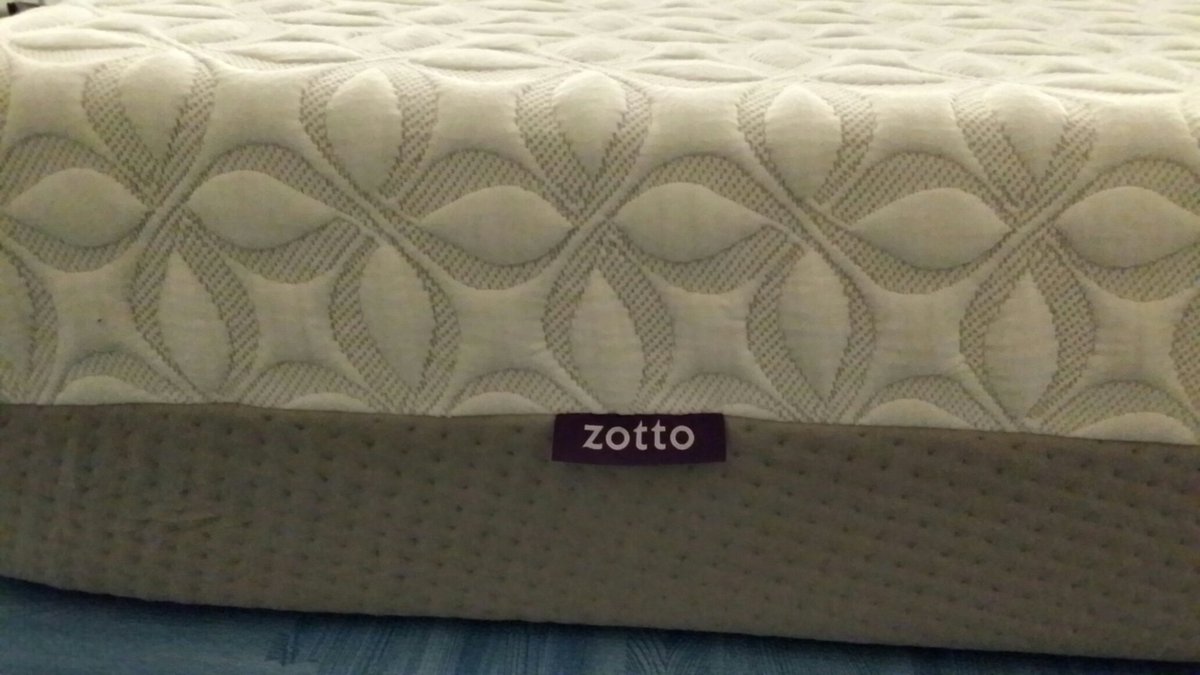 escapade_house's tweet photo. Our new tiny house mattress!! Best sleep we've had in years! #zotto #tinyhouseescapade #tinyloft https://t.co/l3ePmgkSgP