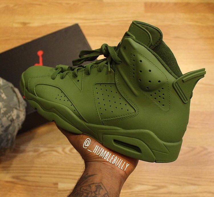 SneakerPics23's tweet photo. RT if you would Rock these Custom 6's https://t.co/bG2x4N36gC