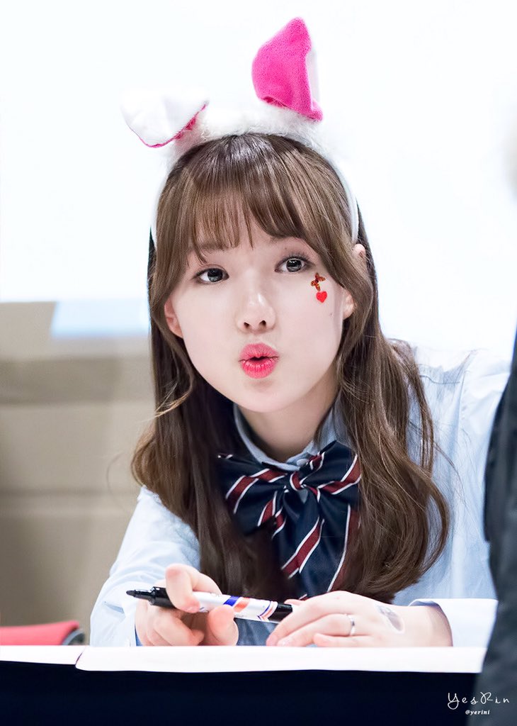 yerin (@gfnirey) on Twitter photo 