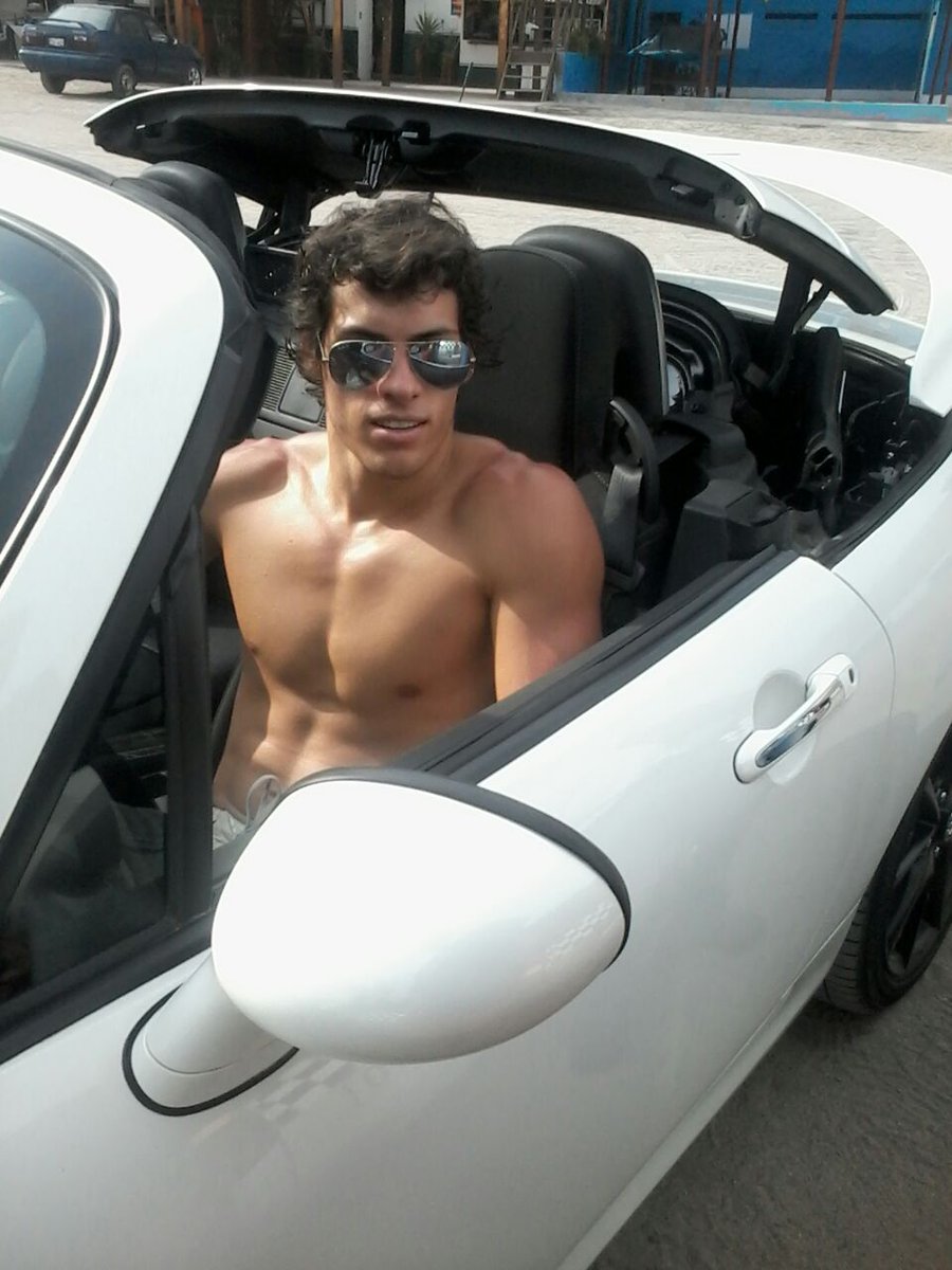 FCOPatoParodiC's tweet photo. #PatricioEIkeParodiLosAdoramos https://t.co/VjsJKpaJ3T