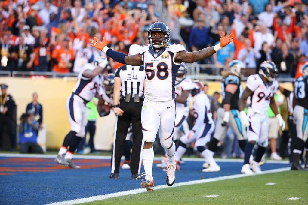 12thManFndtn's tweet photo. Have a game, @Millerlite40! #AggiesInTheNFL #SB50 👍 https://t.co/RfZug2W17A