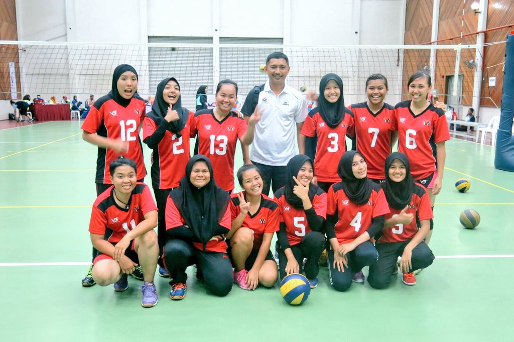 misztazzira's tweet photo. I missed them 😣 #sukipt2016 #volleyballers #utmskudai #poliperak https://t.co/SghR4DwNtd