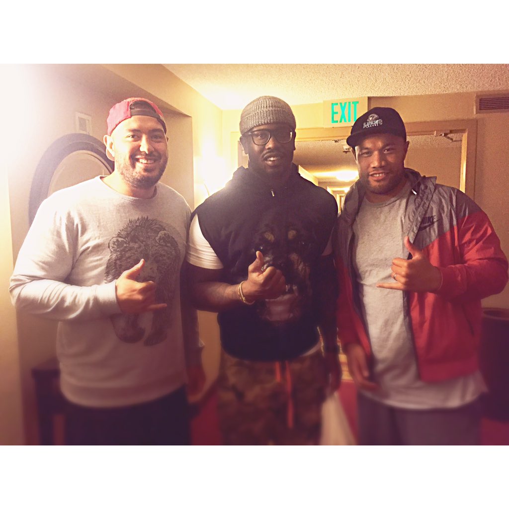 Broncos defence to good. #SB50 ... MVP has to go to #vonmiller #wreckingball .. Our man <a href="/FeletiMateo/">Teach</a> 😜😜😜