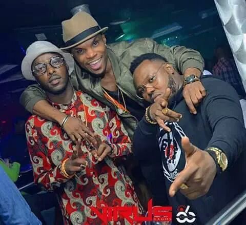 siriusblack256's tweet photo. @eddykenzoficial ENJOYS MOMENT WITH NIGERIAN KETCHUP & @2niteFlavour
#ConsultUgZabantu #BeraMuClass https://t.co/wvxOPT6O4d