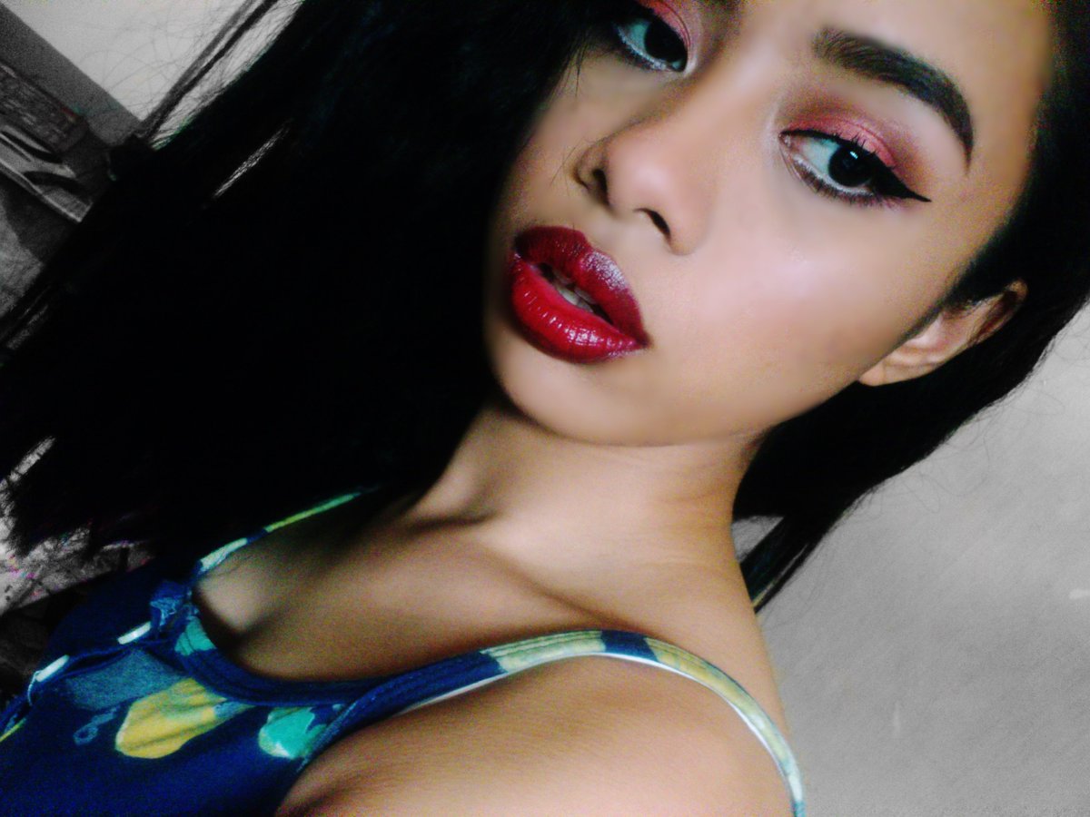 adroma_'s tweet photo. Wishing everyday could be like this. #DCMSlayers #TeamDCM #MOTD ♥ ♥ https://t.co/aF8qVBm1KA