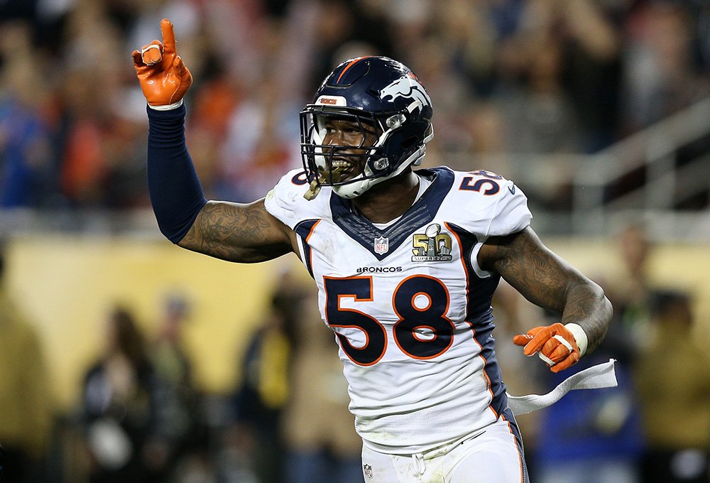 KRLD's tweet photo. A little DFW in Super Bowl 50! Former @DesotoFB player Von Miller wins MVP! https://t.co/cQqZrBH2ez
(Getty Images) https://t.co/CEejISypk1