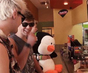 Pengy, me, Mikey, n Ashy! Cally where you at?