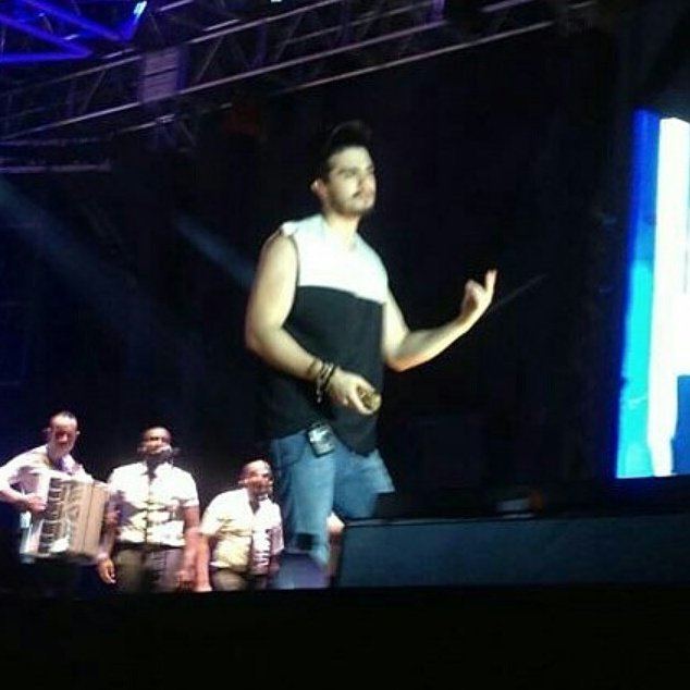 projetolsbr's tweet photo. O show já está em sua metade. #luansantana #festfolia https://t.co/CcqScr9EKc