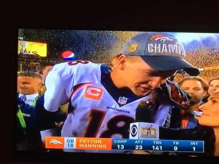 doctorinigo's tweet photo. Congrats Manning.So many fans have been disrespectful saying he was done.Respect for legends, can turn things around https://t.co/ZlxQO0pd9q