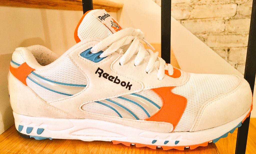 tommyjkowalski's tweet photo. Day 38: @ReebokClassics Inferno "Vitamin C" #kotd #stayfresh #broncos #tech90s https://t.co/7wNz2LnYBD