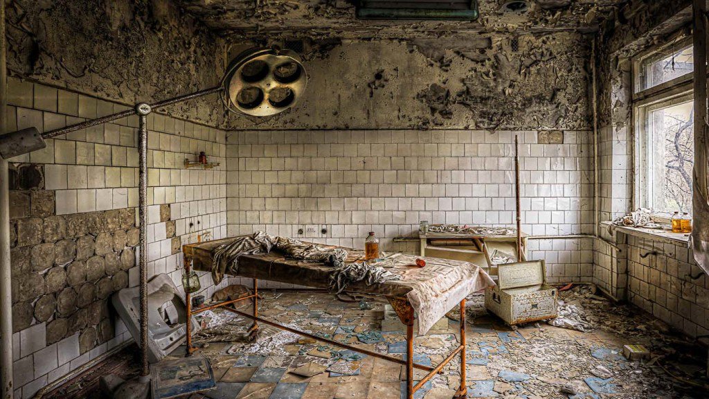 Психиатрическая больница вольтерра тоскана. Заброшенная психиатрическая больница в парме. Заброшенный госпиталь (abandoned hospital red). Заброшенные психбольницы. Страшная психиатрическая больница.