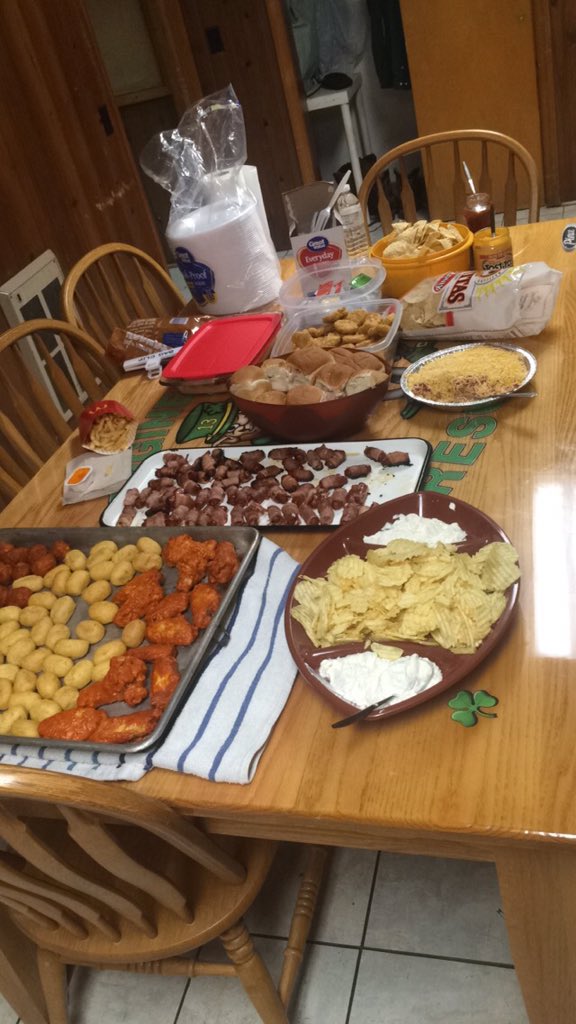 SC13FD's tweet image. Super bowl food is ready and the trucks are staffed at Company 13!