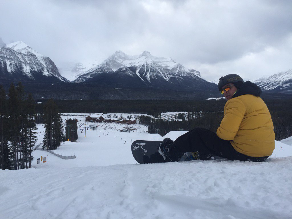 unshakeable99js's tweet photo. #ColdRush2016 #chasingPowder 🏂🏂 https://t.co/f7w1JpAJME