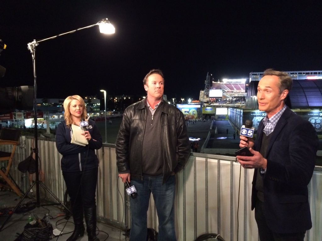 Moments before the 10 pm newscast.  Live #SB50 coverage on #cbs5az from <a href="/KyleeCruzTV/">Kylee Cruz</a> <a href="/timringTV/">Tim Ring</a> <a href="/SeanOnTV/">Sean McLaughlin 3TV/CBS5</a>.