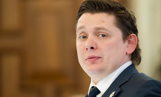 DelfiLV's tweet photo. Kaiminš maijā dibinās jaunu partiju https://t.co/J1zTlI5dXu https://t.co/iAdyXPFS1E